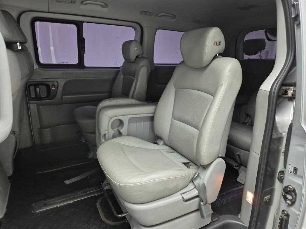 [현대]더 뉴 그랜드 스타렉스 4WD 웨건 11인승 모던       (11인승) - 이미지 12