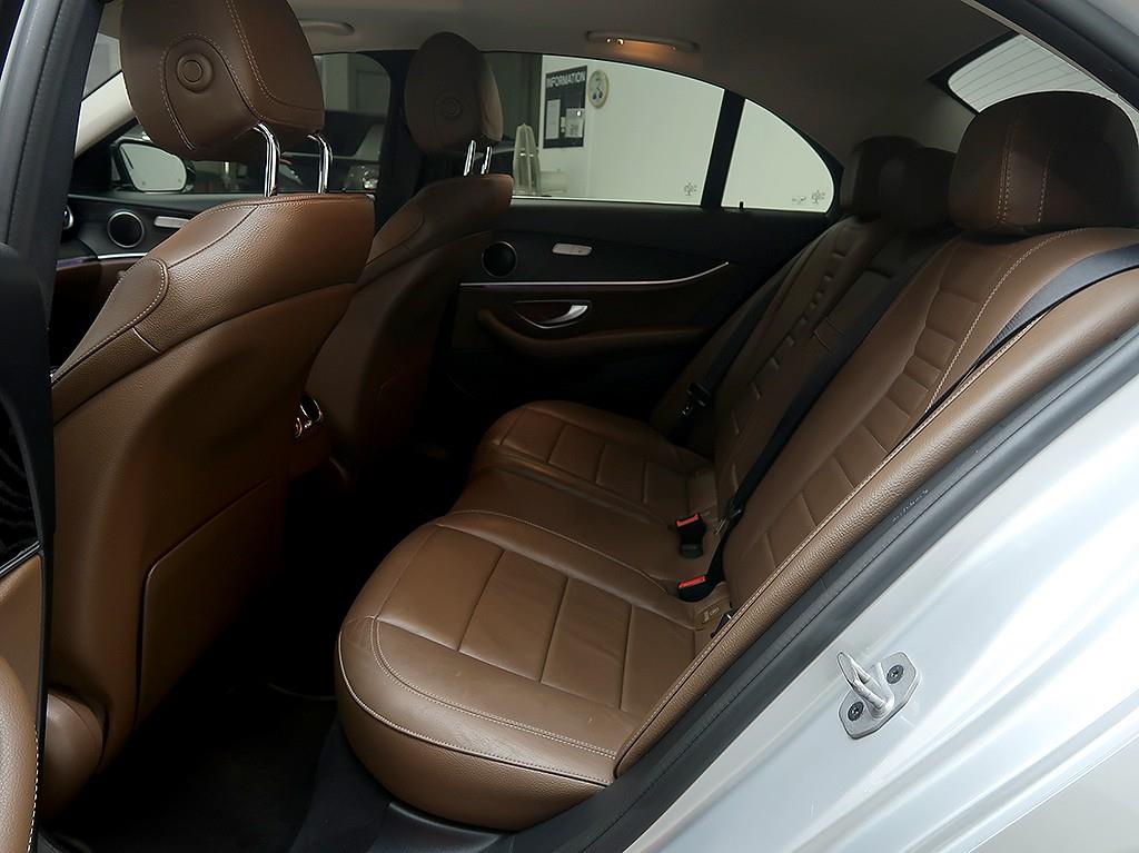 [벤츠] E-클래스 W213 E220d 아방가르드 - 이미지 12