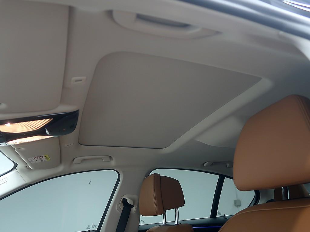 [BMW] 5시리즈 (G30) 520i 럭셔리 - 이미지 13