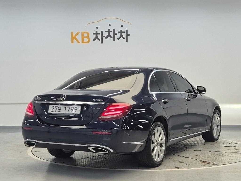 [벤츠] E-클래스 W213 E300 4MATIC 익스클루시브 - 이미지 3