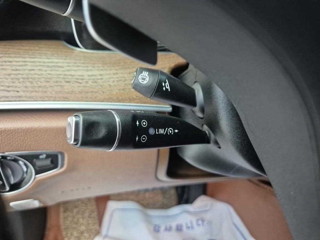 [벤츠] E-클래스 W213 E300 4MATIC 익스클루시브 - 이미지 16