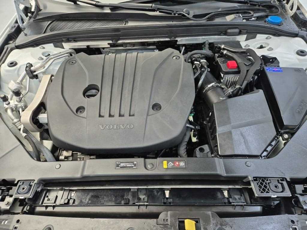 [볼보] V60 크로스 컨트리 2세대 2.0 B5 프로 AWD - 이미지 5