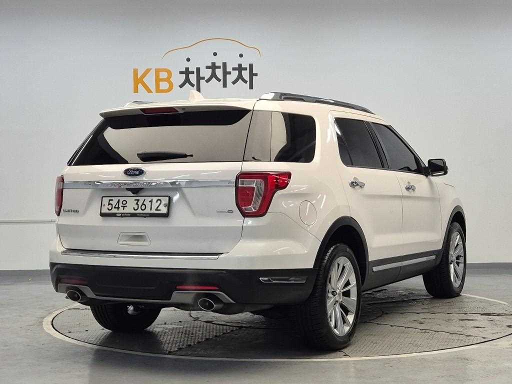 [포드] 익스플로러 2.3 에코부스트 리미티드 4WD (7인승) - 이미지 3