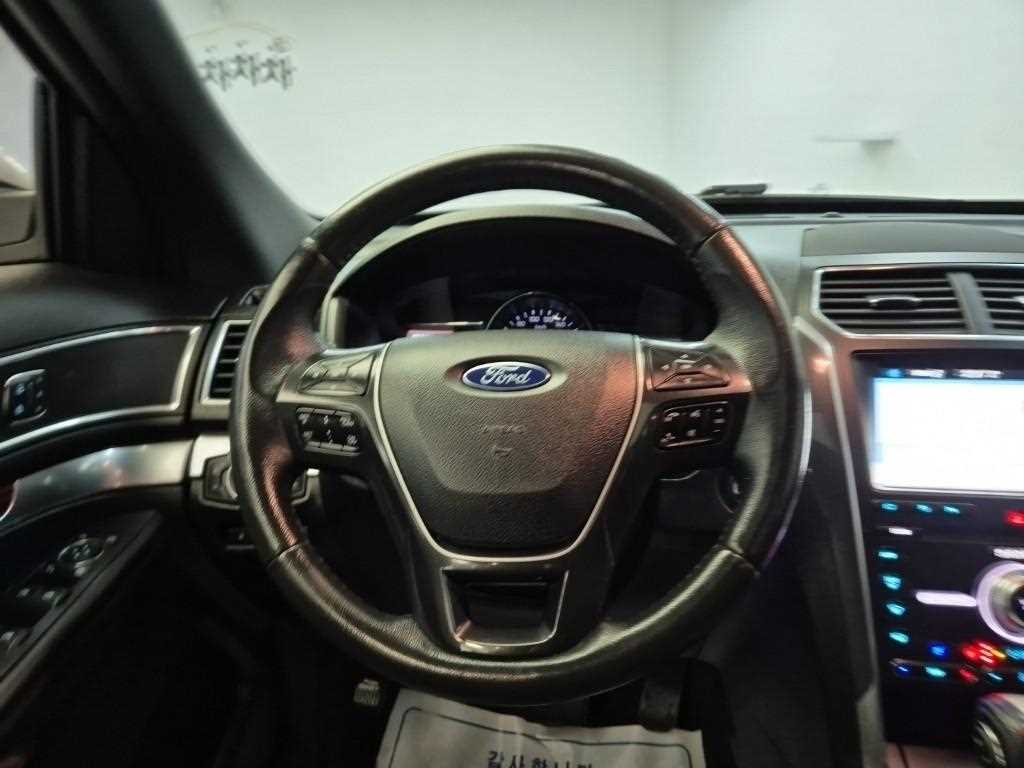 [포드] 익스플로러 2.3 에코부스트 리미티드 4WD (7인승) - 이미지 9