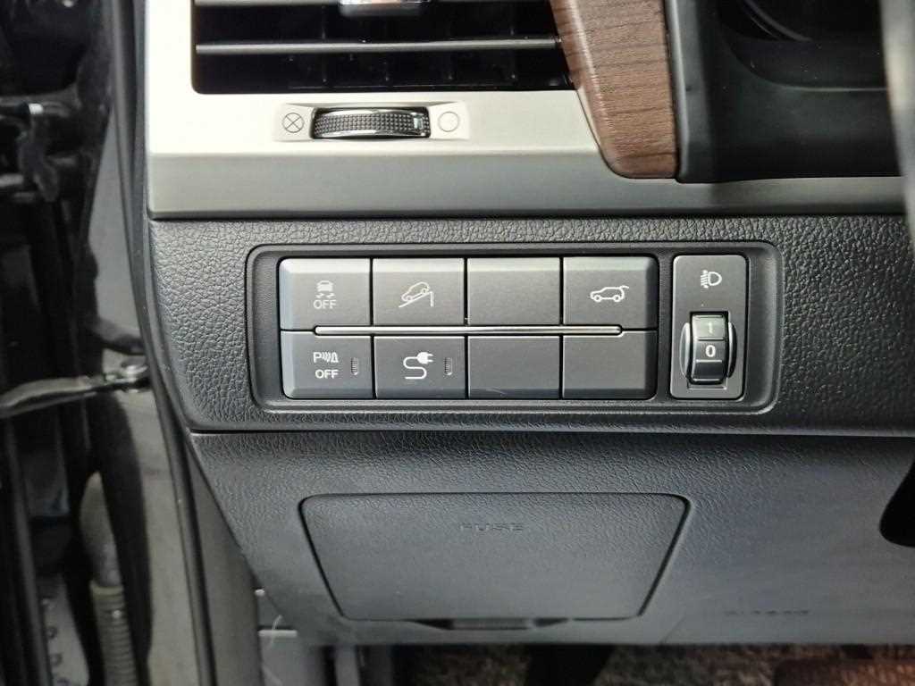 [KG모빌리티(쌍용)] G4렉스턴 디젤 2.2 4WD 유라시아 에디션 (5인승) - 이미지 16