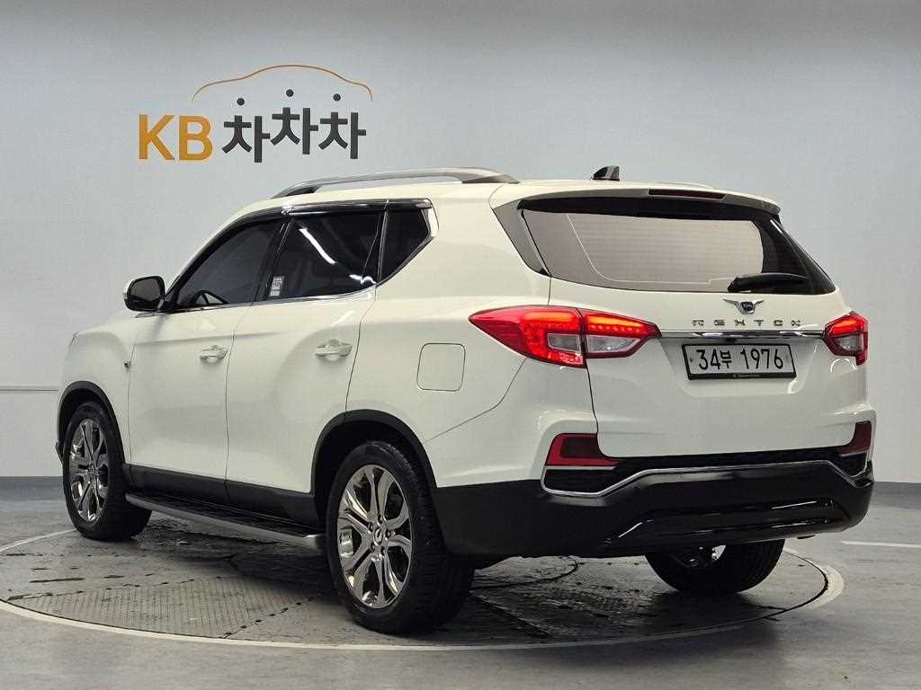 [KG모빌리티(쌍용)] G4렉스턴 디젤 2.2 4WD 유라시아 에디션 (7인승) - 이미지 2