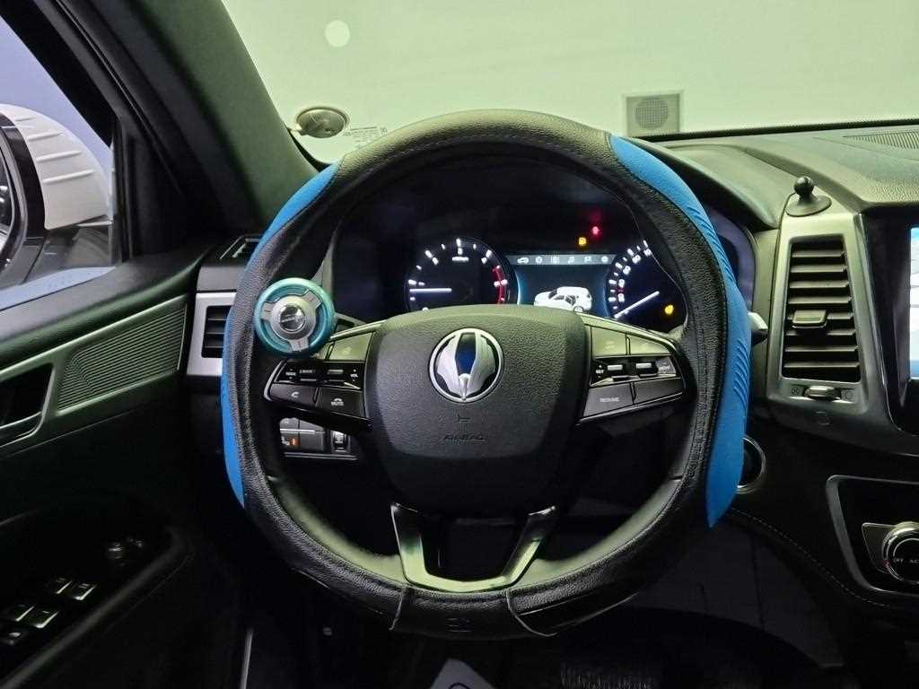 [KG모빌리티(쌍용)] G4렉스턴 디젤 2.2 4WD 유라시아 에디션 (7인승) - 이미지 9