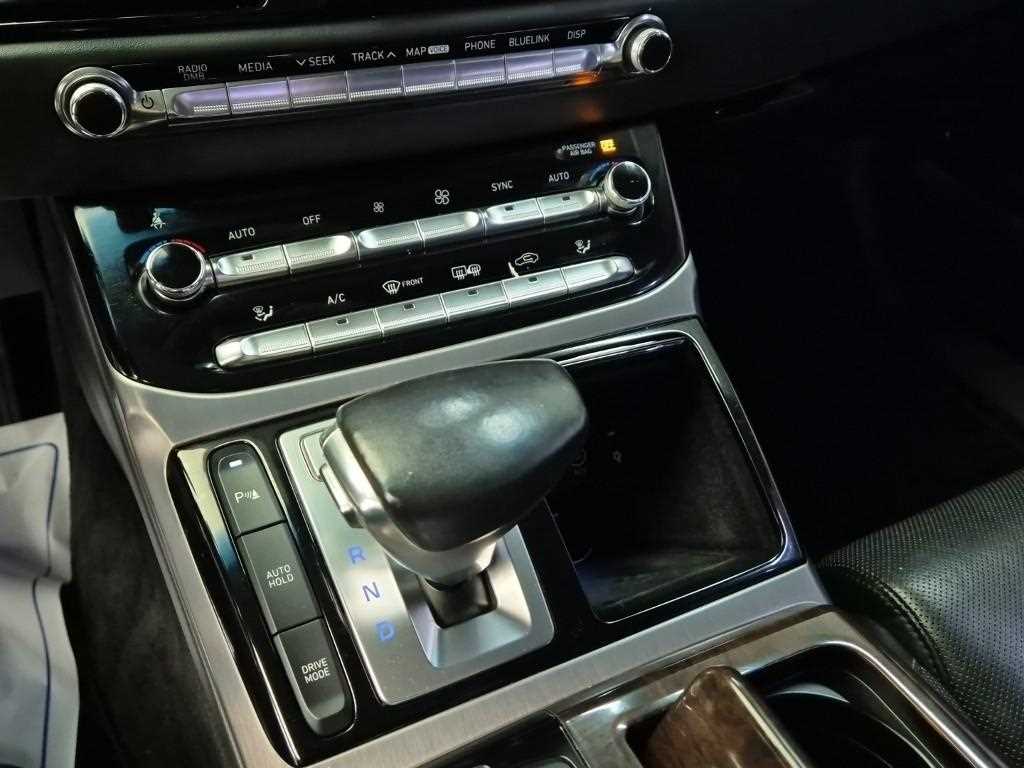 [제네시스] EQ900 3.3 T-GDI AWD 럭셔리       (5인승) - 이미지 8