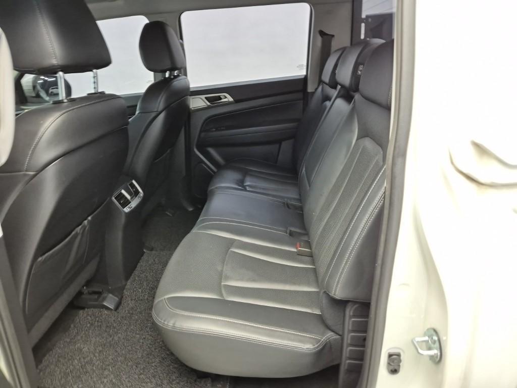 [KG모빌리티(쌍용)] 렉스턴 스포츠 4WD 디젤 2.2 노블레스 (5인승) - 이미지 14