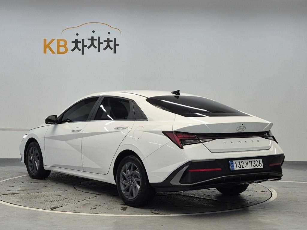 [현대] 더 뉴 아반떼 하이브리드 (CN7) 1.6 HEV 인스퍼레이션 - 이미지 2