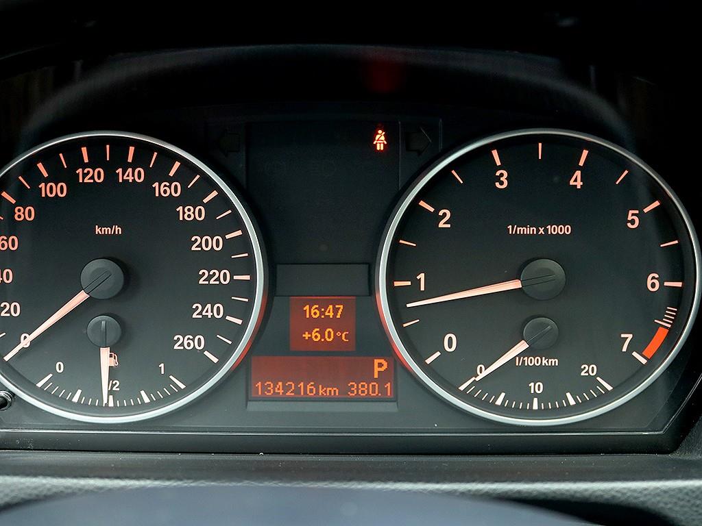 [BMW] 3시리즈 (E90) 320i 세단 - 이미지 6