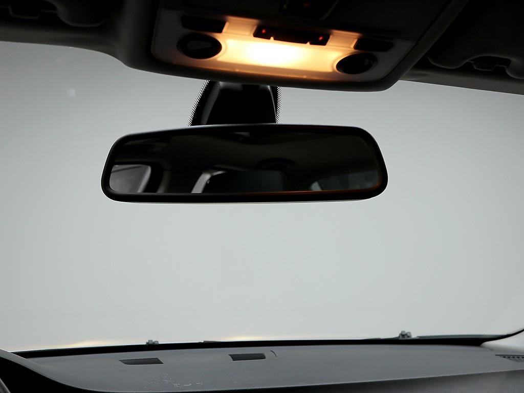 [BMW] 3시리즈 (E90) 320i 세단 - 이미지 17