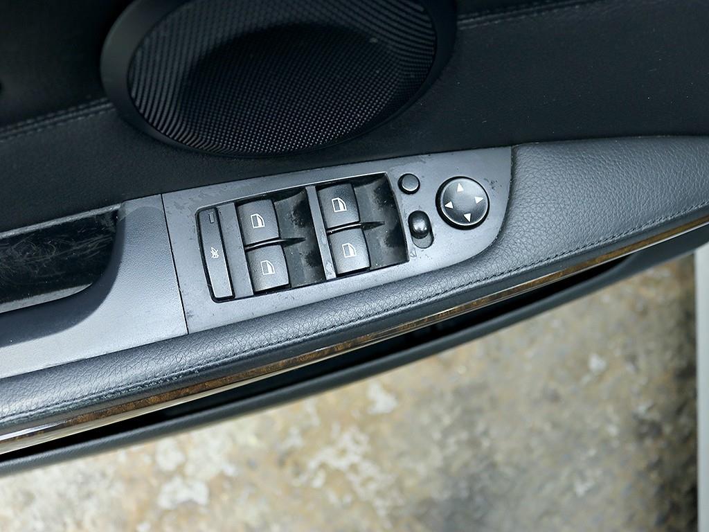 [BMW] 3시리즈 (E90) 320i 세단 - 이미지 13