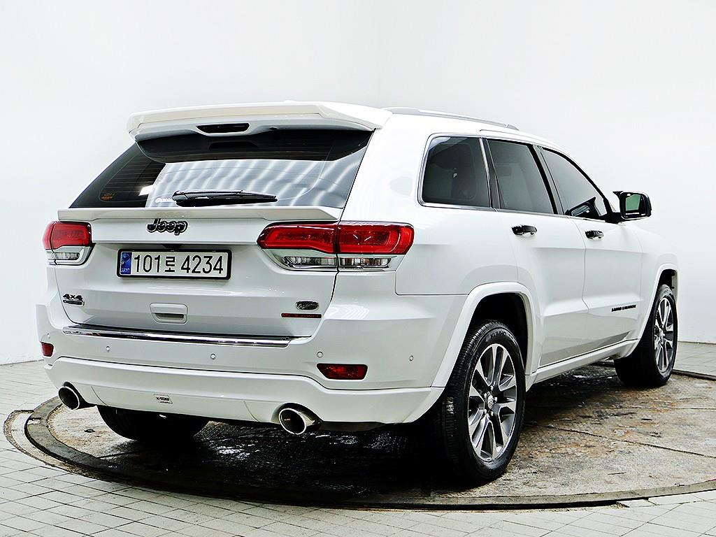 [지프] 그랜드 체로키 3.0 디젤 오버랜드 WK2 - 이미지 4