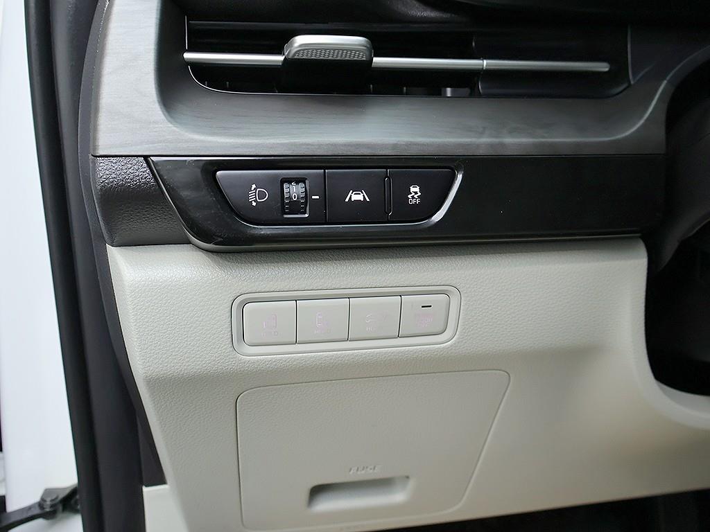 [기아] 카니발 4세대 디젤 9인승 노블레스 - 이미지 16