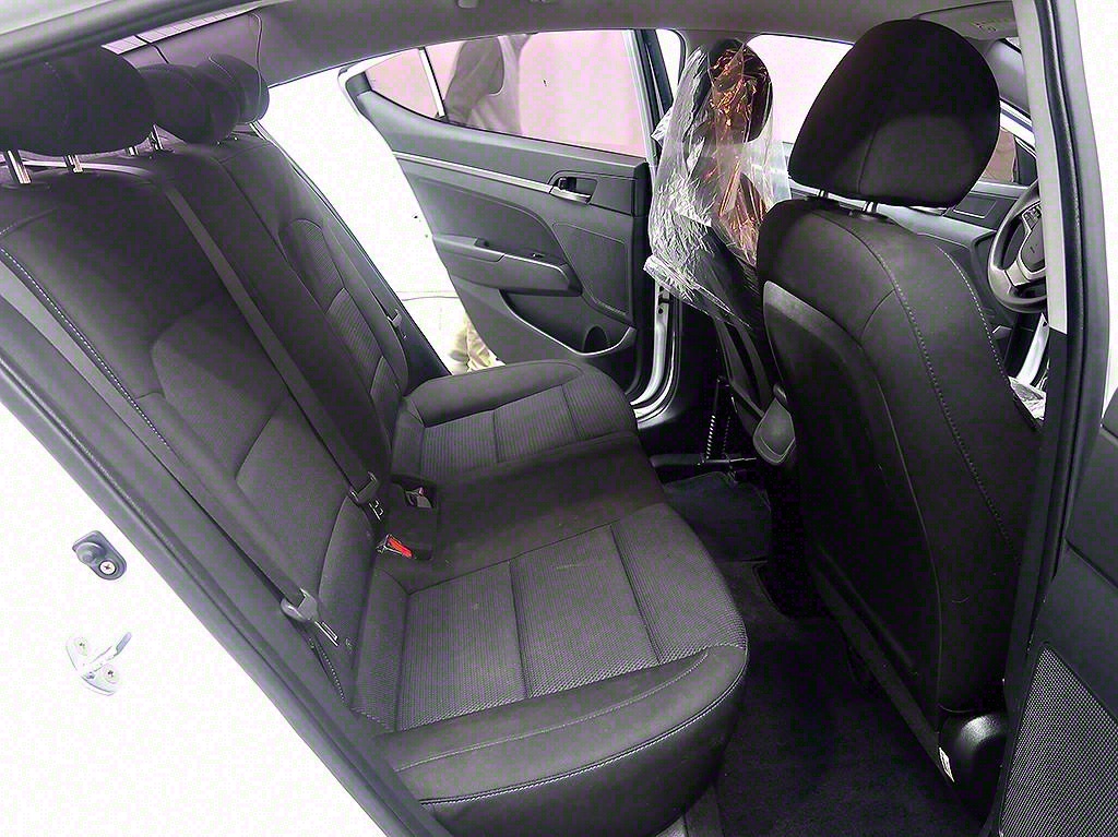 [현대] 아반떼 AD 1.6 GDI 밸류 플러스 - 이미지 12