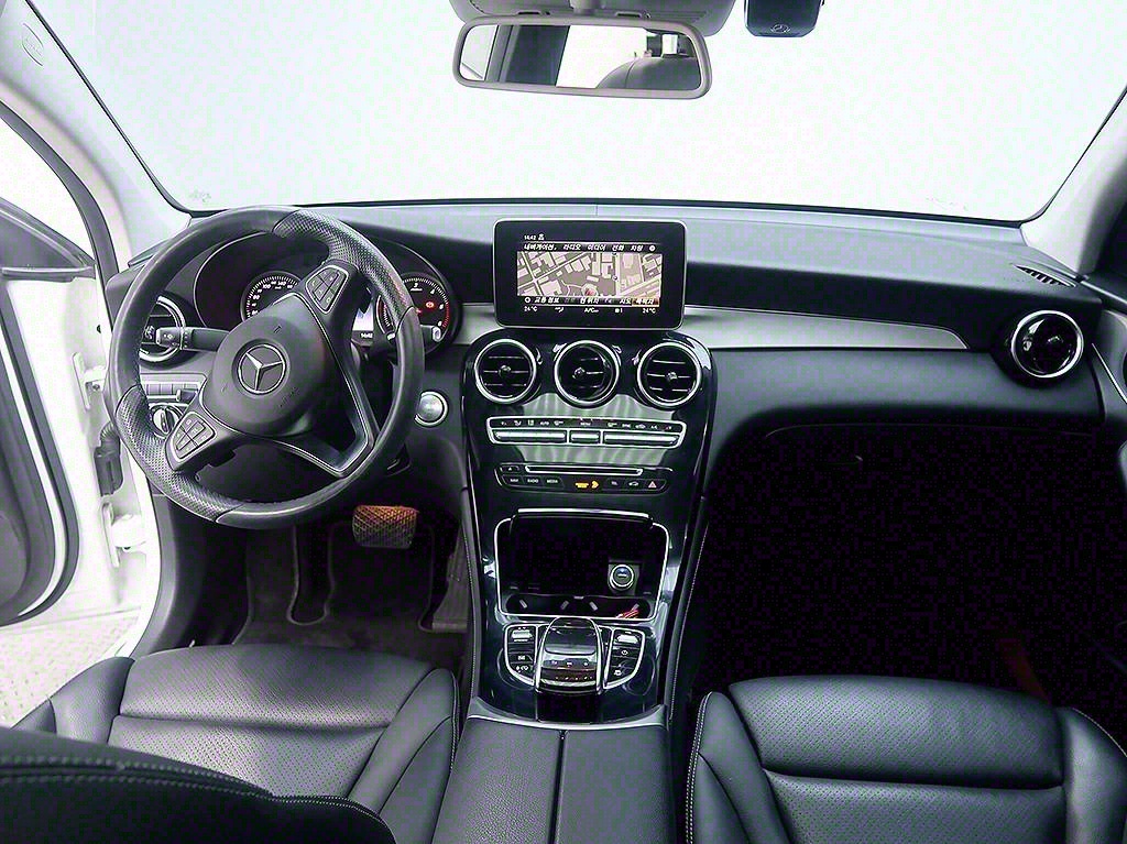 [벤츠] GLC클래스 X253 GLC 220 d 4MATIC 쿠페 - 이미지 5