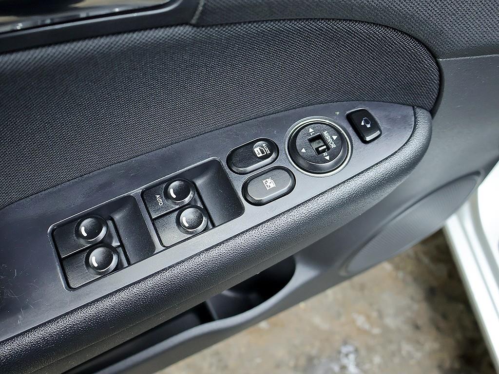 [현대] i30 1.6 VVT 럭셔리 - 이미지 13