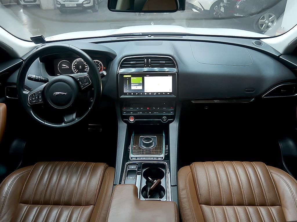 [재규어] F-PACE 20d 포트폴리오 (5인승) - 이미지 5