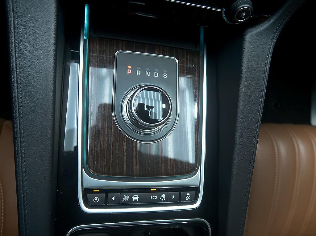 [재규어] F-PACE 20d 포트폴리오 (5인승) - 이미지 10