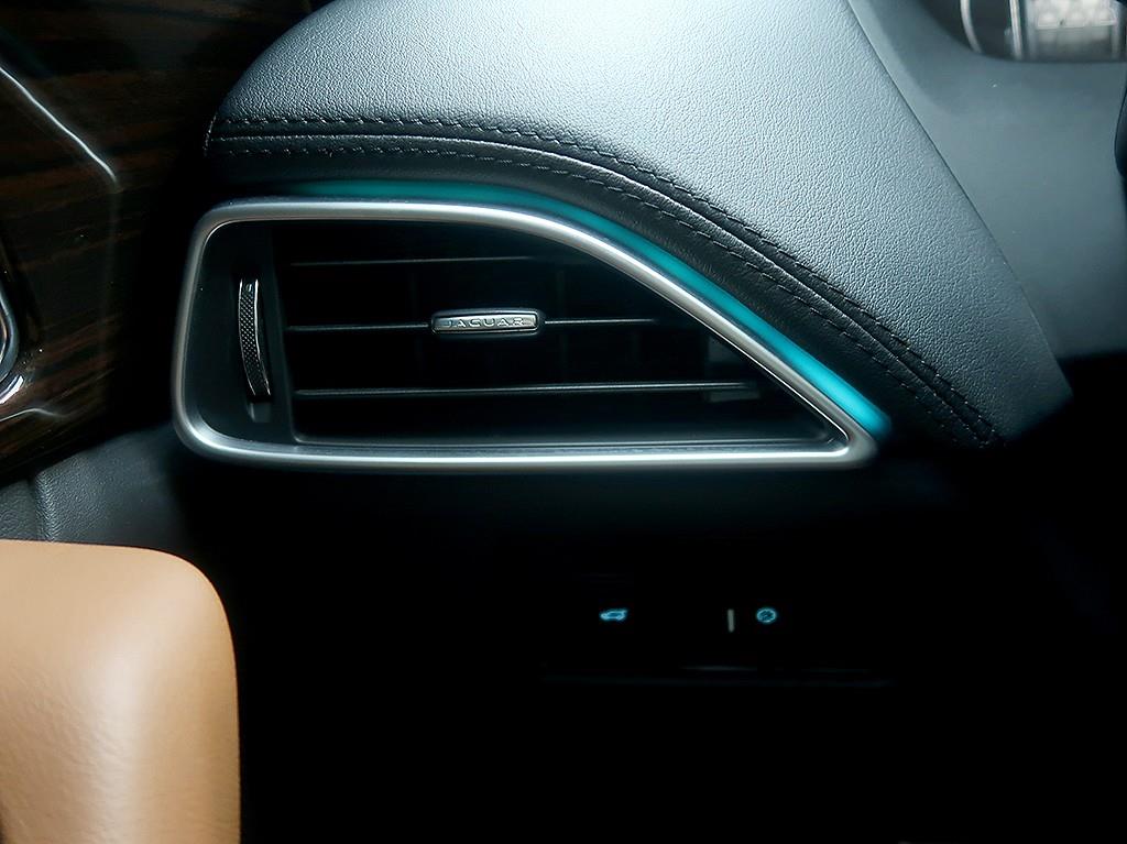 [재규어] F-PACE 20d 포트폴리오 (5인승) - 이미지 16