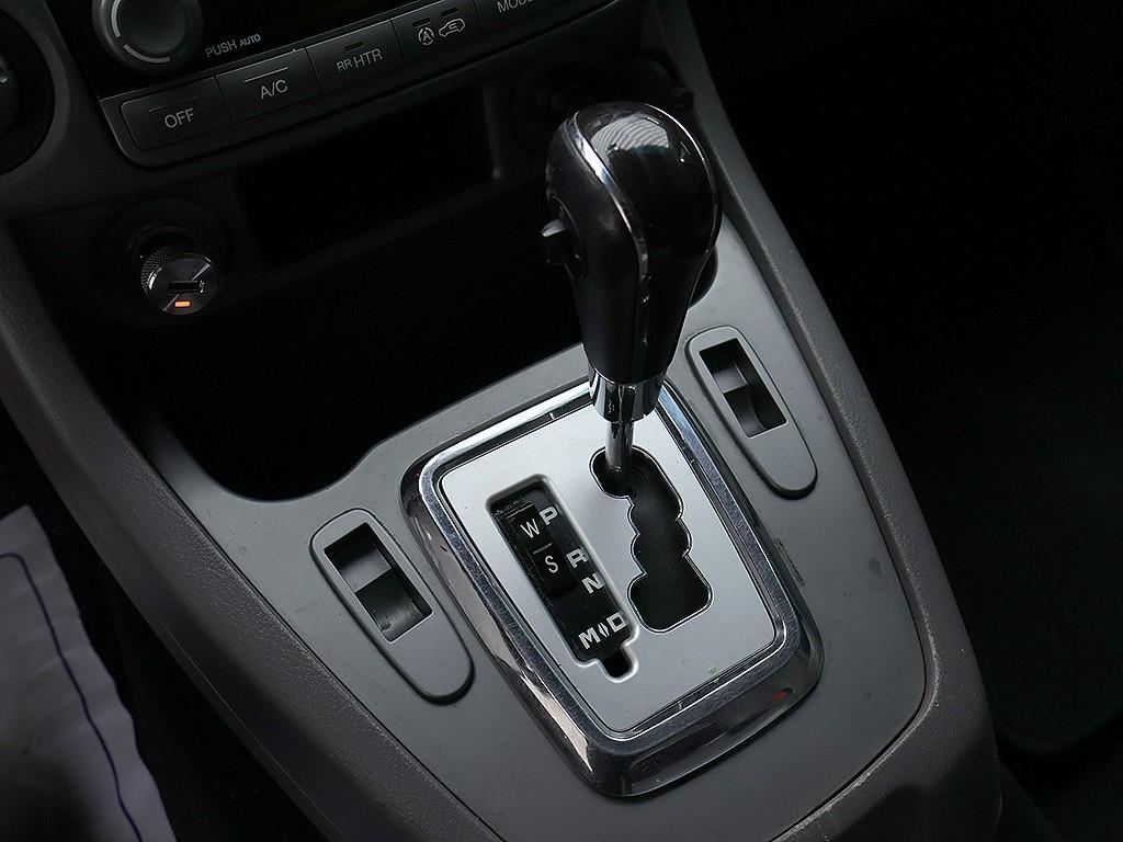 [KG모빌리티(쌍용)] 코란도투리스모 4WD TX 9인승 - 이미지 10