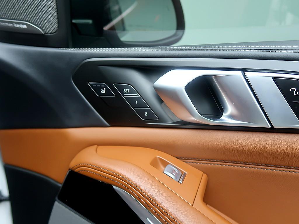 [BMW] X7 (G07) xDrive 40i M 스포츠 - 이미지 17