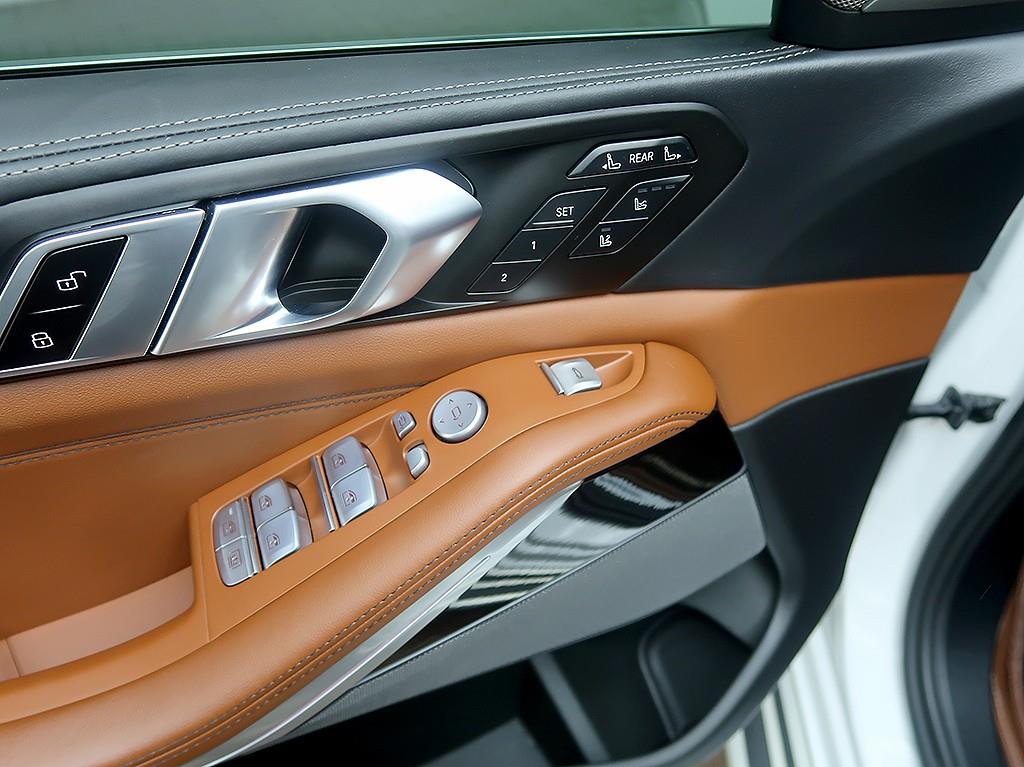 [BMW] X7 (G07) xDrive 40i M 스포츠 - 이미지 15