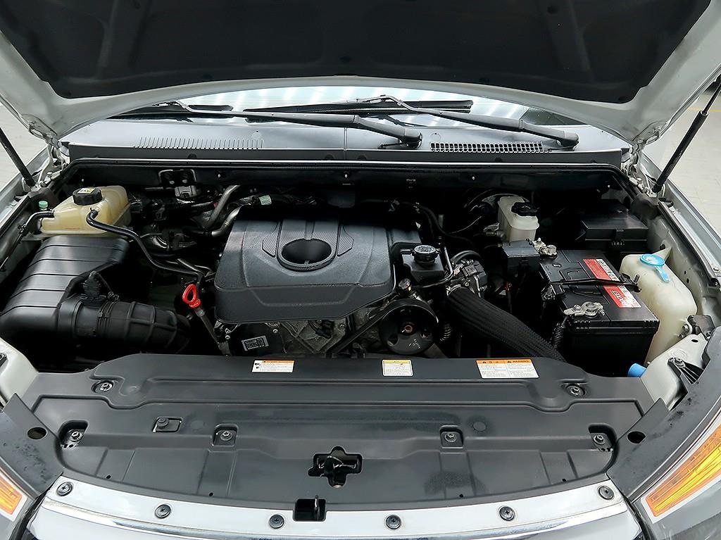 [KG모빌리티(쌍용)] 코란도투리스모 4WD TX 9인승 - 이미지 7