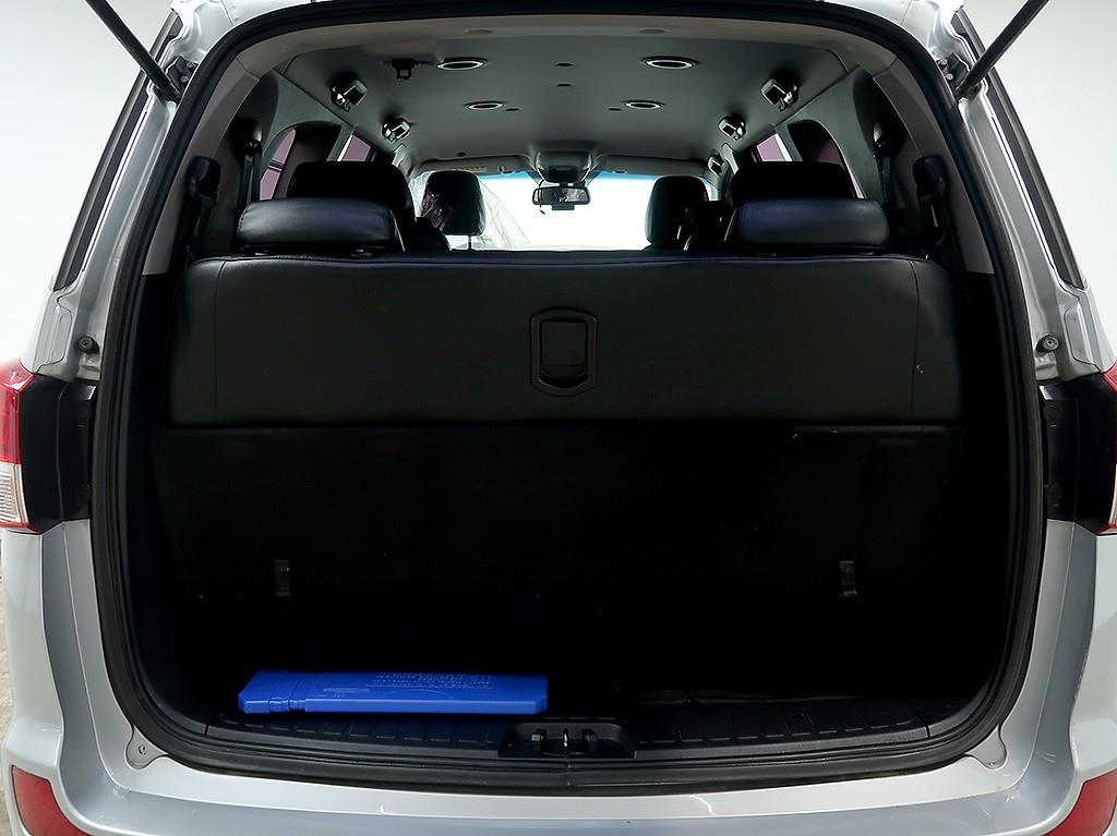 [KG모빌리티(쌍용)] 코란도투리스모 4WD TX 9인승 - 이미지 16