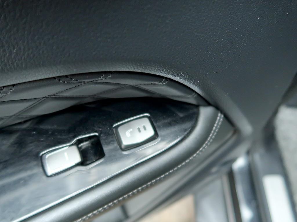 [KG모빌리티(쌍용)] G4렉스턴 디젤 2.2 4WD 화이트 에디션 - 이미지 15