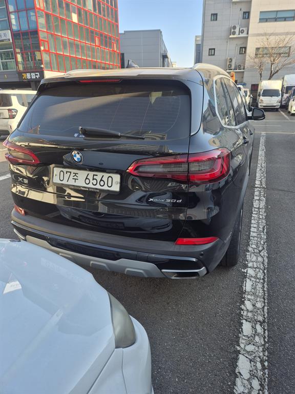 [BMW] X5 (G05) xDrive 30d xLine        (5인승) - 이미지 4