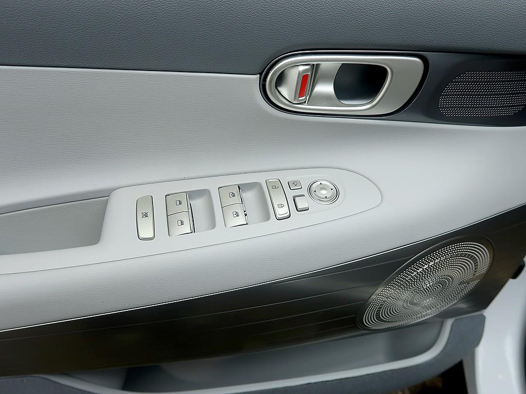 [현대] 넥쏘 프리미엄 - 이미지 14