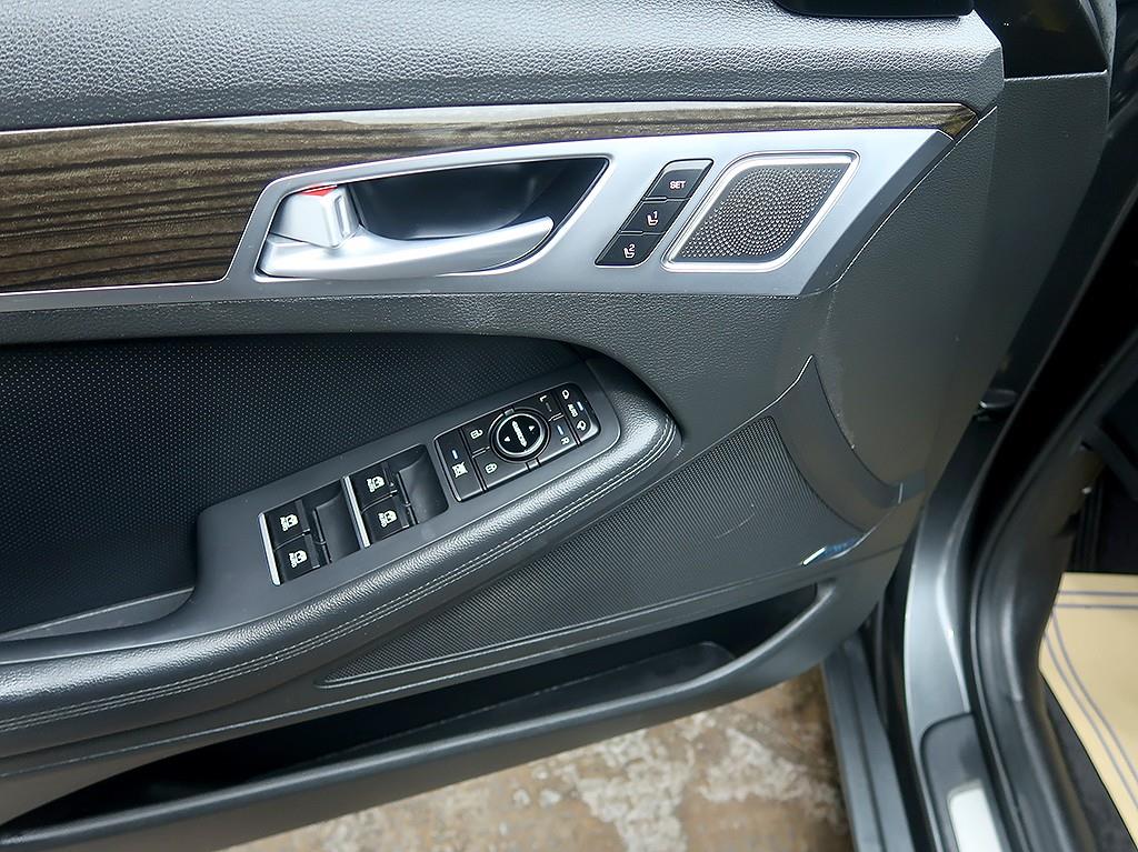 [제네시스] G80 3.3 GDI AWD 프리미엄 럭셔리       (5인승) - 이미지 15