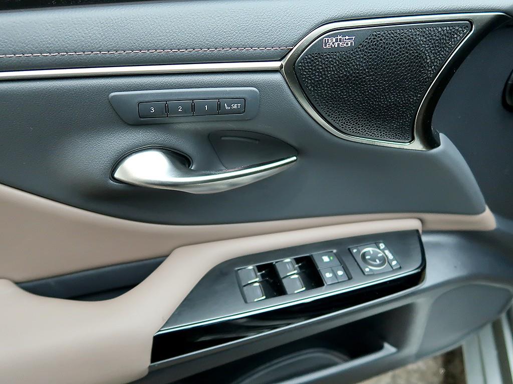 [렉서스] ES300h 7세대 이그제큐티브 - 이미지 13