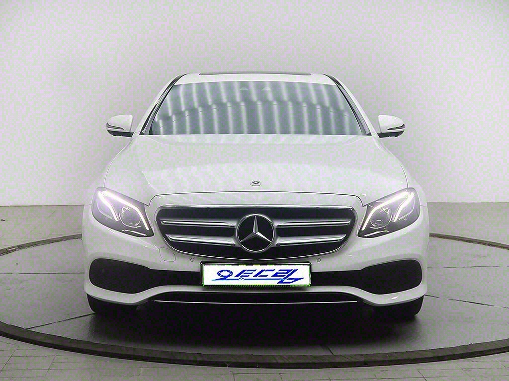 [벤츠] E-클래스 W213 E300 4MATIC 아방가르드