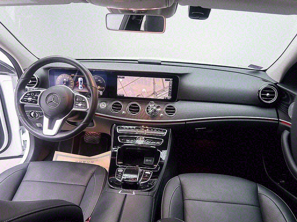 [벤츠] E-클래스 W213 E300 4MATIC 아방가르드 - 이미지 5