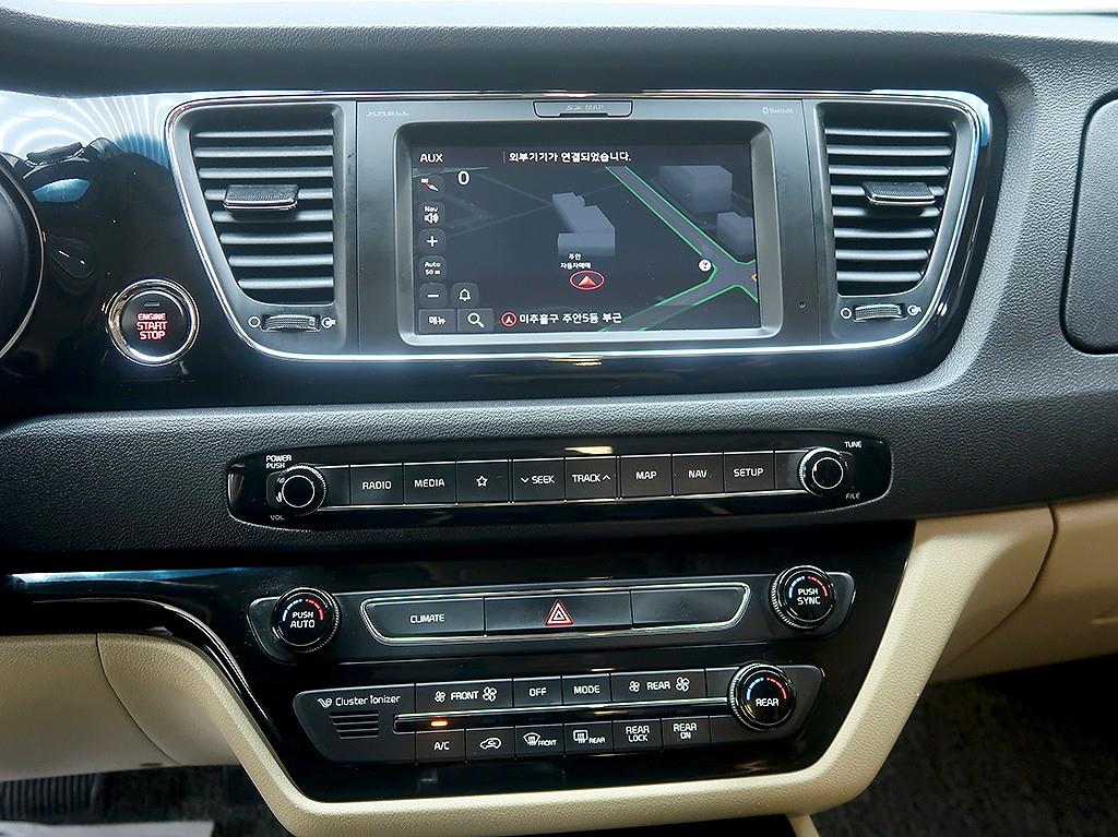 [기아] 더 뉴 카니발 가솔린 9인승 하이리무진 노블레스 스페셜 - 이미지 9