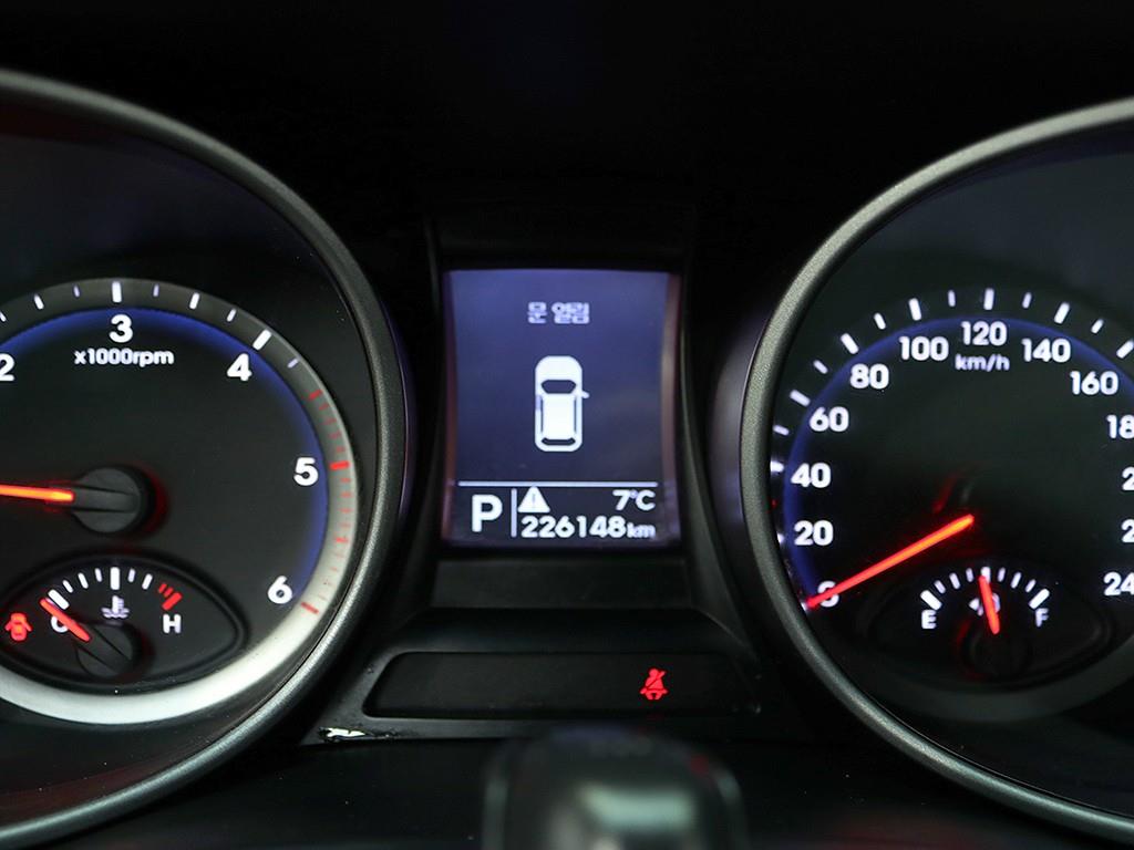 [현대] 맥스크루즈 R2.2 4WD 익스클루시브 - 이미지 6