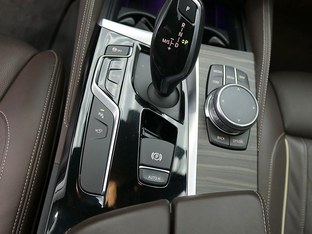 [BMW] 5시리즈 (G30) 530i M 스포츠 플러스 - 이미지 10