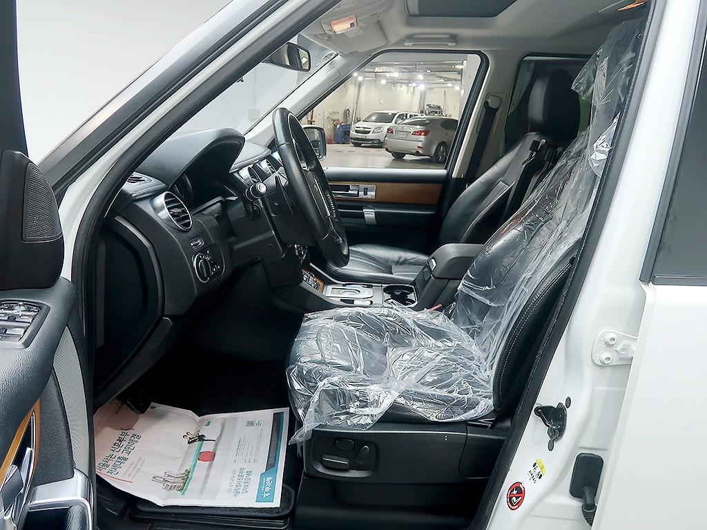 [랜드로버] 디스커버리4 3.0 TDV6 SE - 이미지 11