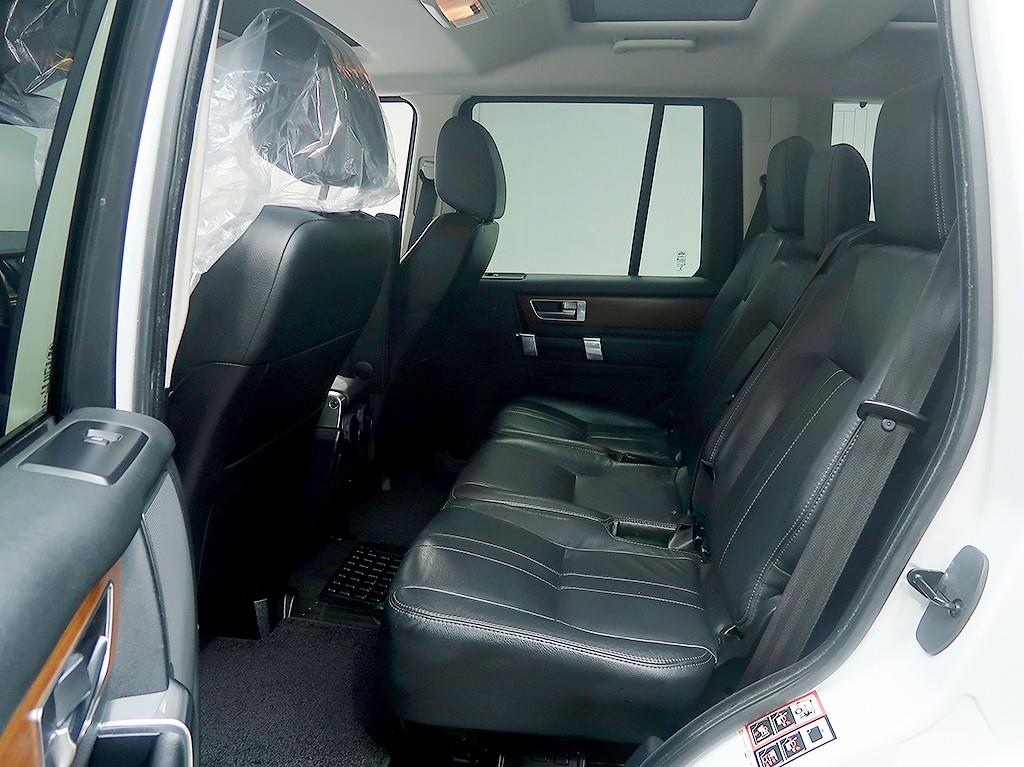 [랜드로버] 디스커버리4 3.0 TDV6 SE - 이미지 12