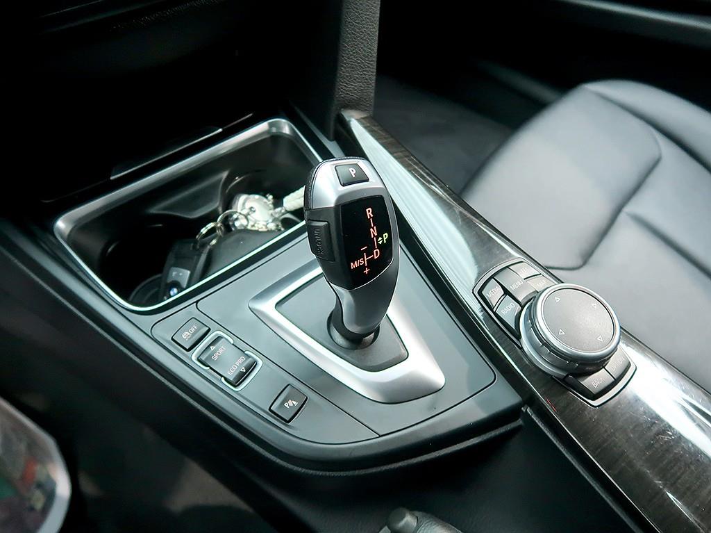 [BMW] 3시리즈 (F30) 320d - 이미지 10