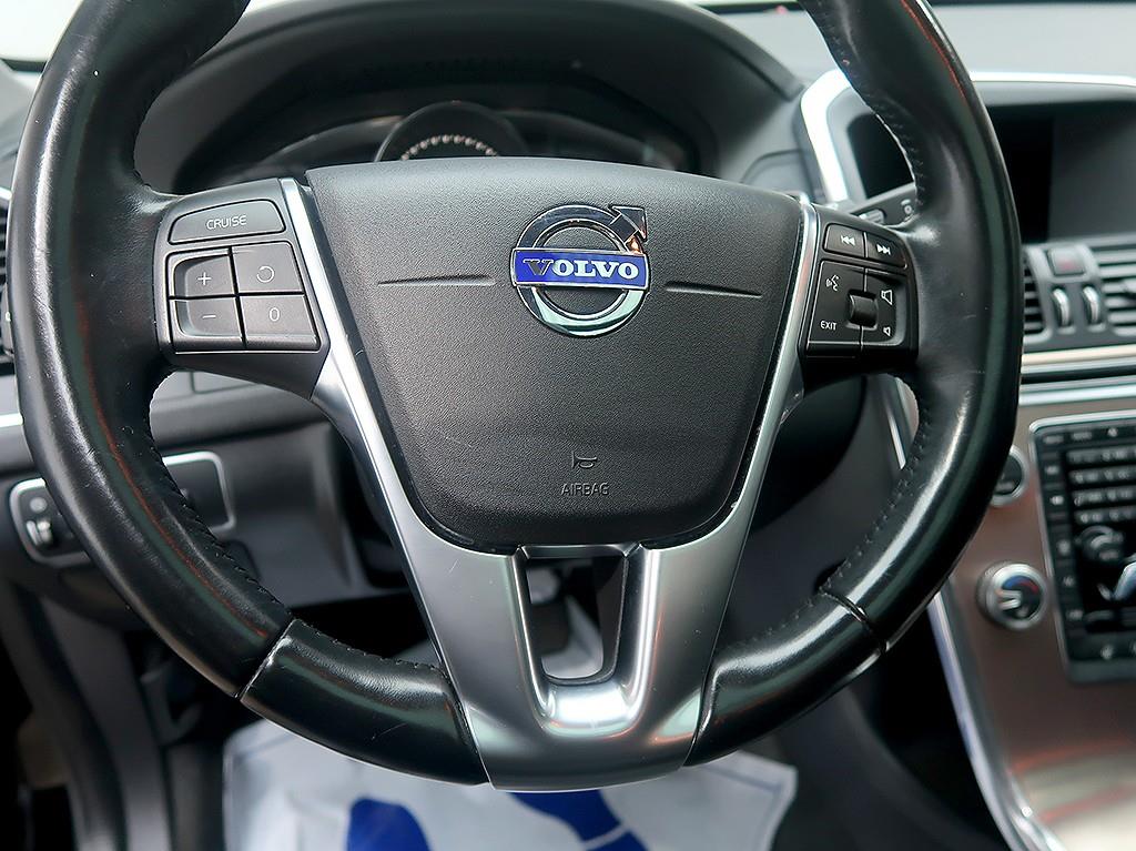 [볼보] XC60 D3 - 이미지 17