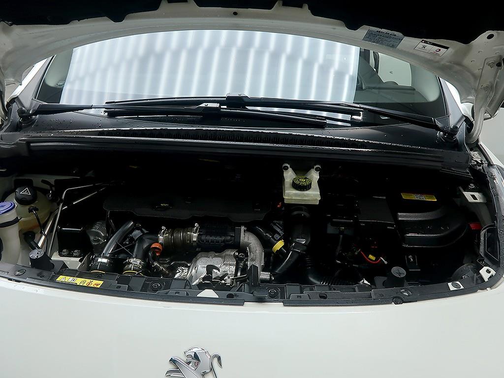 [푸조] 3008 1.6 e-HDI Active - 이미지 7