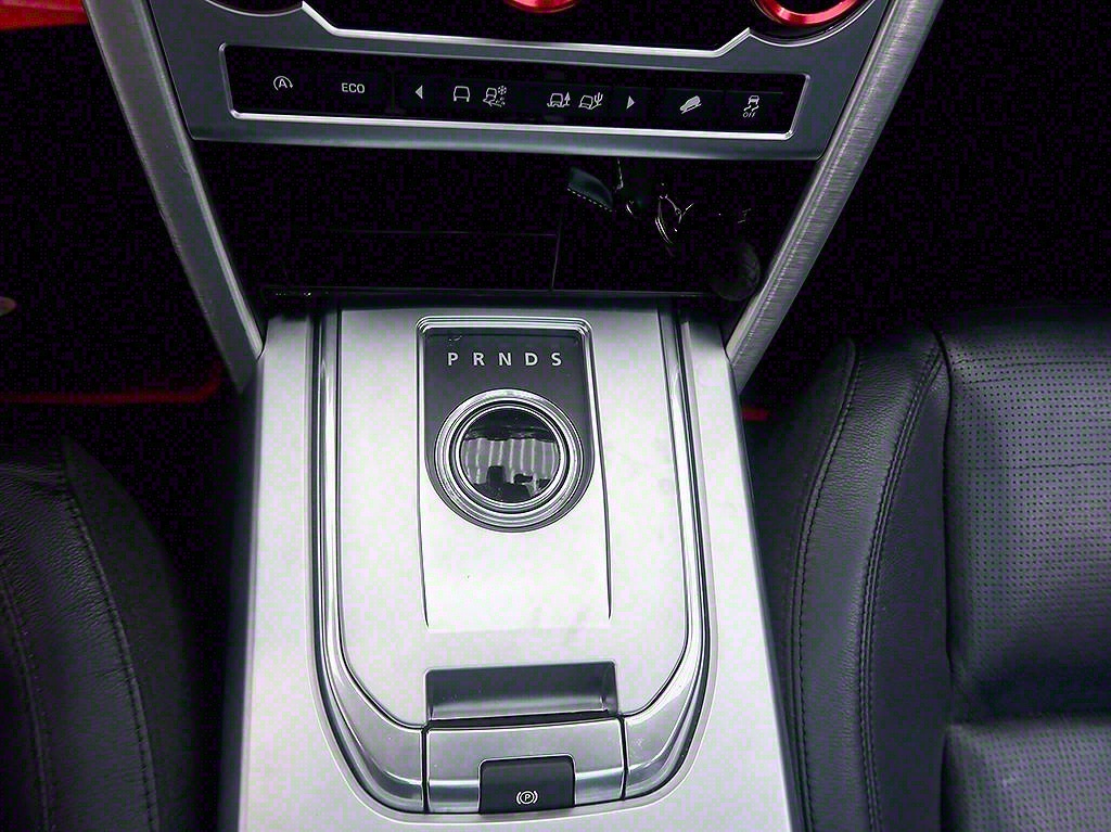 [랜드로버] 디스커버리 스포츠 2.0 TD4 HSE 럭셔리 - 이미지 10