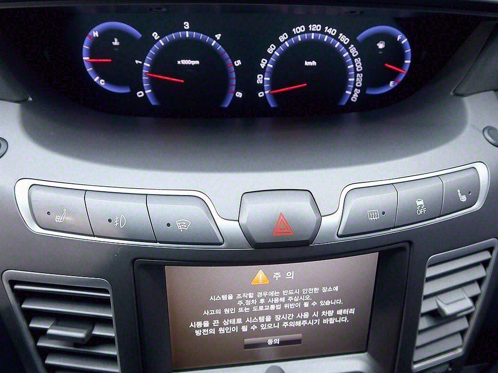 [KG모빌리티(쌍용) ] 코란도투리스모 4WD TX 9인승       (9인승) - 이미지 16