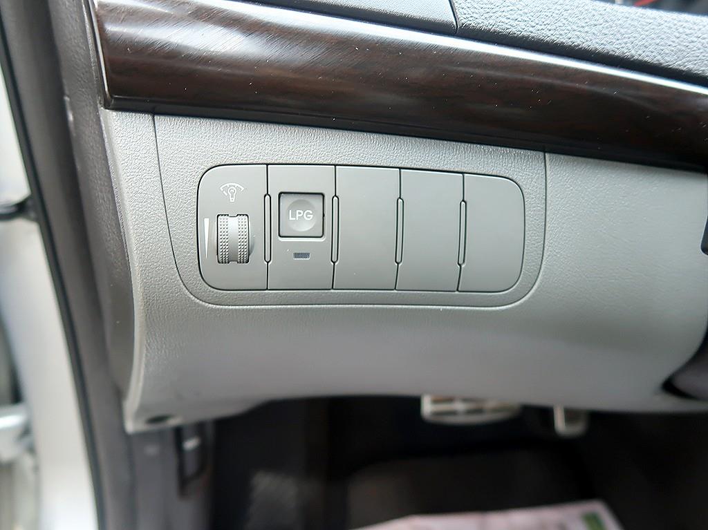 [현대] NF 쏘나타 트랜스폼 N20 LPG 럭셔리       (5인승) - 이미지 14