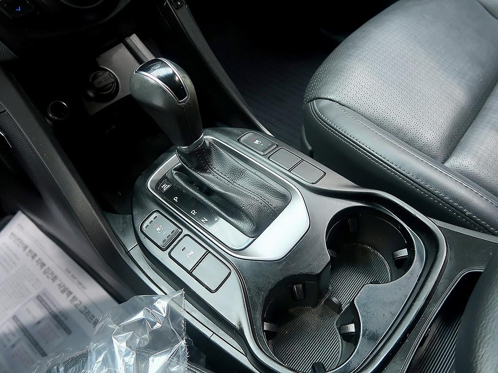 [현대] 맥스크루즈 R2.2 4WD 익스클루시브        (7인승) - 이미지 10