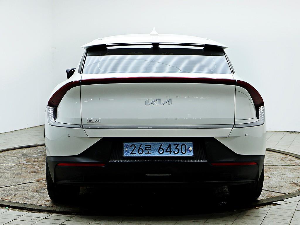 [기아] EV6 롱레인지 AWD 라이트 - 이미지 3